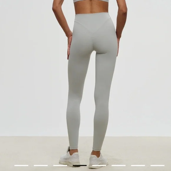 NWOT NORBO Accent Leggings in Grey Size Small - Picture 4 of 9